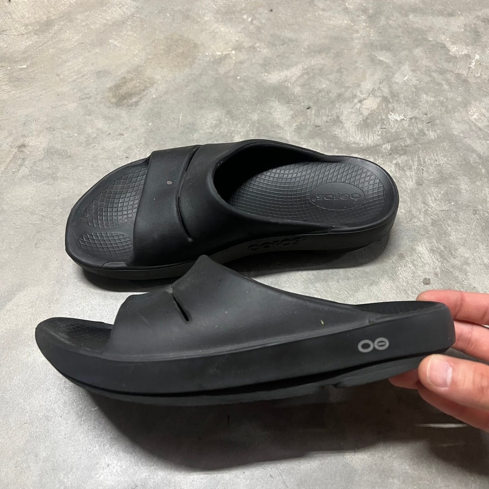 Oofos OOahh Slide Sandals Black Recovery Footwear M7 W9 EU 40